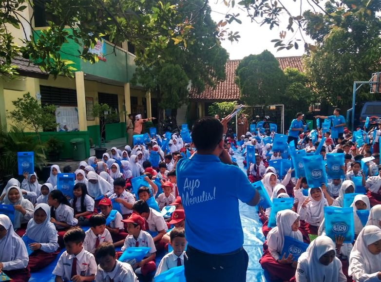 Ayo Menulis bersama SiDU di 200 SD Jabodetabek